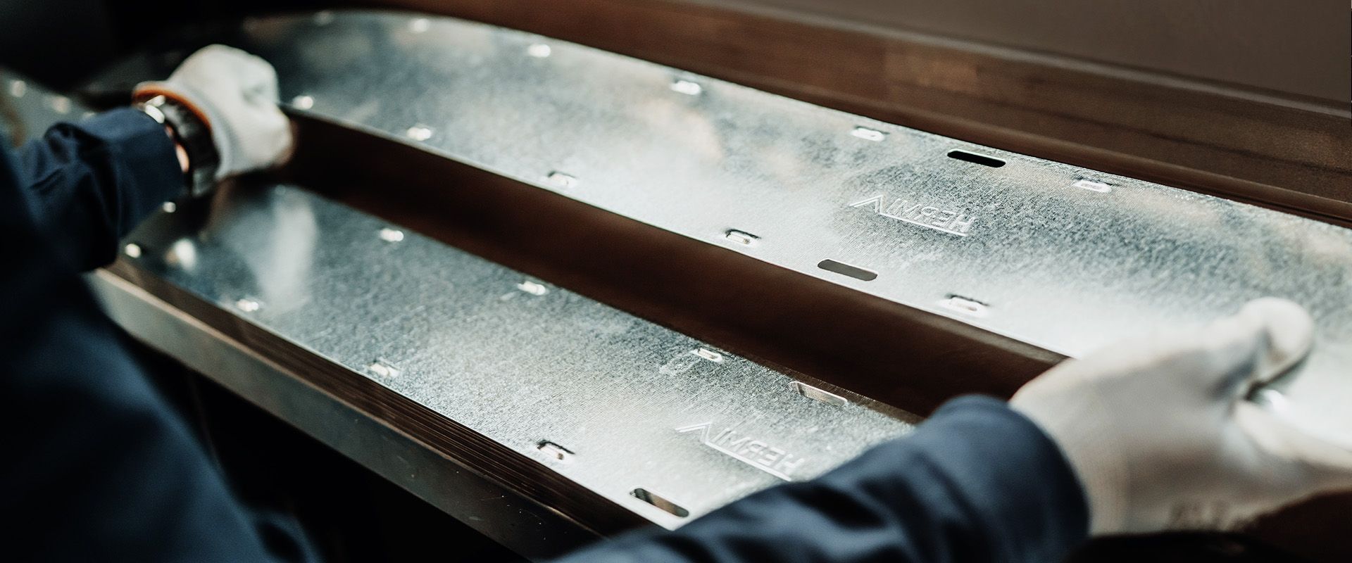 AUTOCOVER: Advancing automation and digital traceability in Hermi cable tray cover production